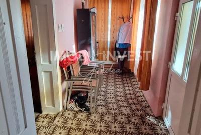Casă cu 5 camere cu Teren 1750 Mp în Central - 4