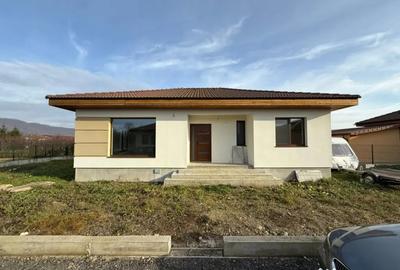 Casă cu 4 camere cu Teren 480 Mp în Săsar - 4