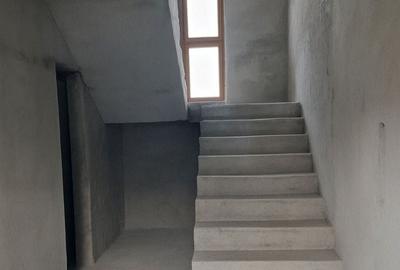 Casă cu 4 camere în Bogdan Vodă