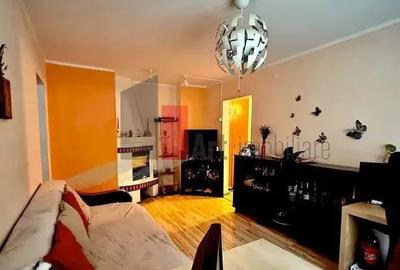Apartament cu 3 camere semidecomandat în Rahova