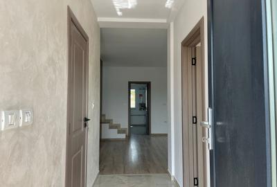 Duplex cu 4 camere cu Canalizare în Moșnița Nouă - 3