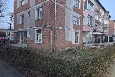 Spațiu comercial, de 58 mp, în Central - 6