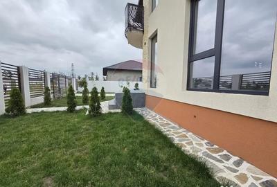 Casă cu 4 camere cu Teren 310 Mp în Vânători