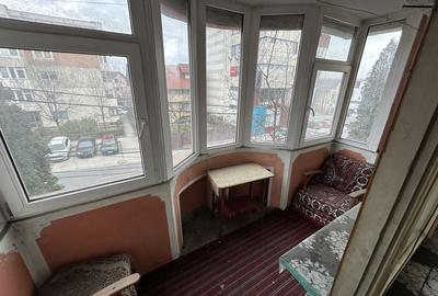 Apartament cu 2 camere decomandat în Teilor