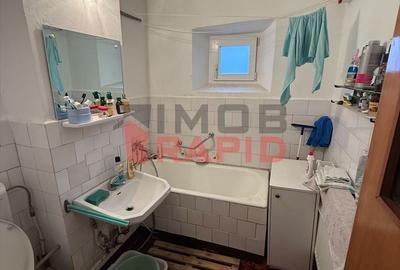 Apartament cu 3 camere semidecomandat în Central - 2