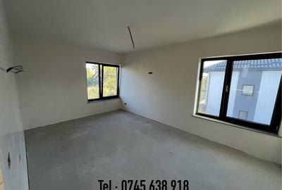 Casă cu 4 camere cu Teren 250 Mp în Central