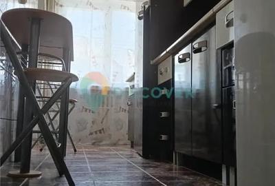 Apartament cu 2 camere decomandat în Bd. Independenței - 5