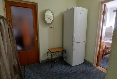 Apartament cu 3 camere semidecomandat, mobilat în Micro 5 - 2