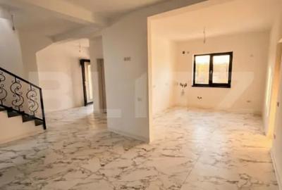 Casă cu 3 camere cu Teren 309 Mp în Central