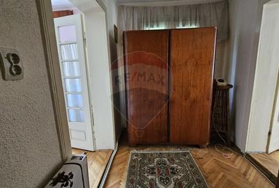 Casă individuală cu 4 camere cu Teren 680 Mp în Central - 13