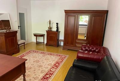 Garsonieră decomandată în Muncii