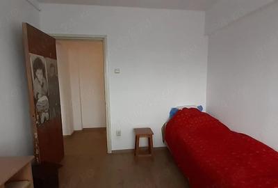 Apartament cu 3 camere decomandat în Central - 1
