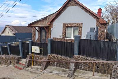 Casă cu 3 camere în Central