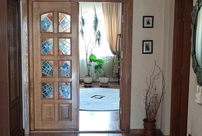 Casă cu 5 camere cu Teren 958 Mp în Central - 11