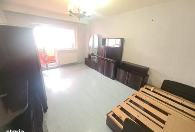 Apartament cu 2 camere decomandat în Energiei