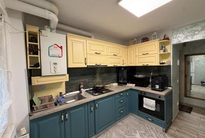 Apartament cu 2 camere semidecomandat în Podu Roș