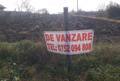 Teren de 3000 mp, în Poșta