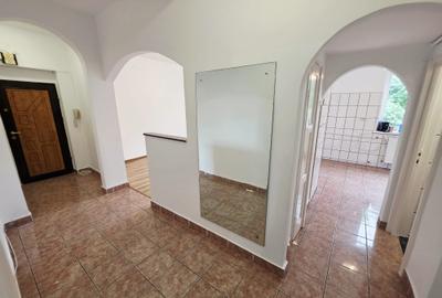 Apartament cu 2 camere decomandat în Sud