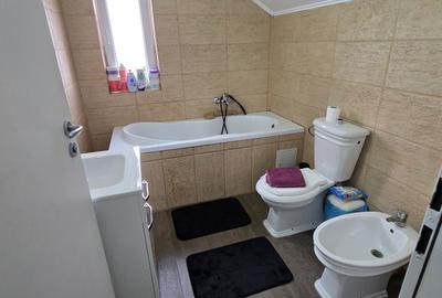 Casă cu 3 camere cu Teren 270 Mp în Nojorid