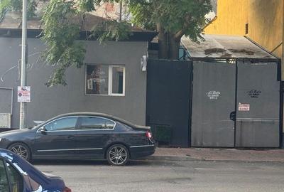 Casă cu 3 camere în Central
