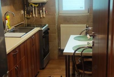 Garsonieră decomandată în Păcii