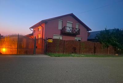 Casă individuală cu 5 camere cu Teren 1800 Mp în Cârna - 2