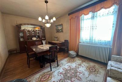 Apartament cu 3 camere decomandat în Luncă