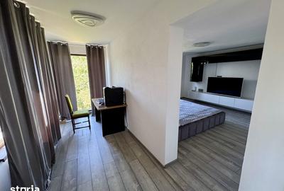 Casă cu 6 camere cu Teren 900 Mp în Ghirodei - 2