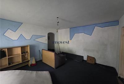 Apartament cu 2 camere semidecomandat în Micro 16