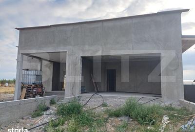Casă cu 4 camere cu Teren 1000 Mp în Mitocu Dragomirnei
