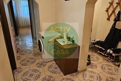 Apartament cu 3 camere decomandat în Est
