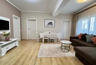 Apartament cu 4 camere decomandat, mobilat în Central