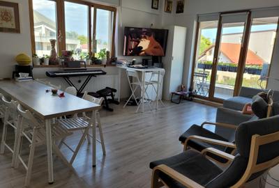 Apartament cu 4 camere decomandat în Dămăroaia