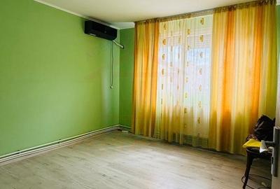 Apartament cu 2 camere în Micro 20
