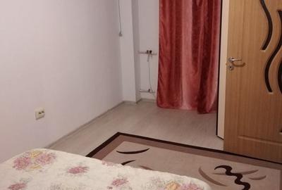 Apartament cu 2 camere semidecomandat în Km 4 - 7