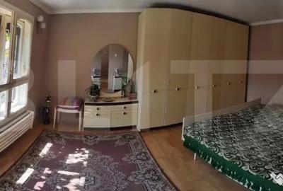 Casă cu 7 camere cu Teren 330 Mp în Burdea - 1