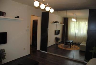 Apartament cu 2 camere semidecomandat în Exterior Vest