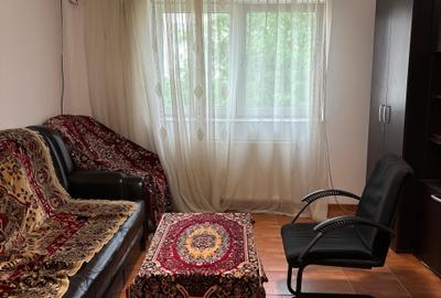 Apartament cu 3 camere decomandat în Gorjului - 1