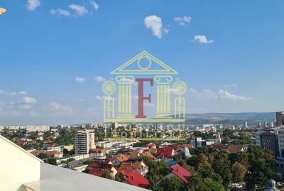 Apartament cu 3 camere, mobilat în Central