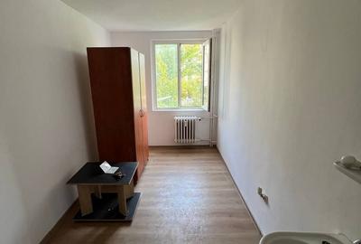 Apartament în Micro 19