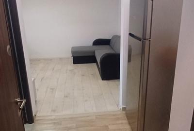 Apartament cu 2 camere semidecomandat în Fundeni