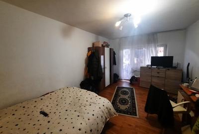 Apartament cu 2 camere decomandat în Precista
