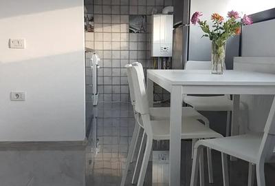 Apartament cu 2 camere decomandat în Valu lui Traian - 1
