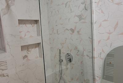 Penthouse cu 3 camere decomandat, mobilat în Sub Arini - 12