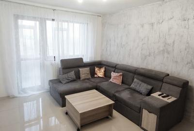 Apartament cu 3 camere decomandat, mobilat în Tomis Nord