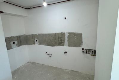 Apartament cu 3 camere decomandat în 1 Mai - 15