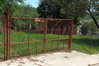 Teren de 909 mp, în Ciumărna