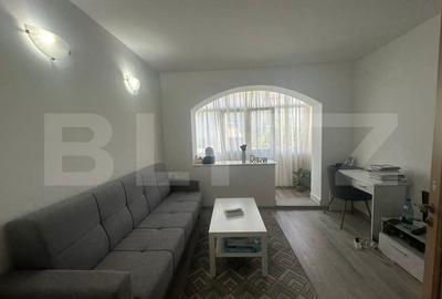 Apartament cu 2 camere decomandat, mobilat în Central