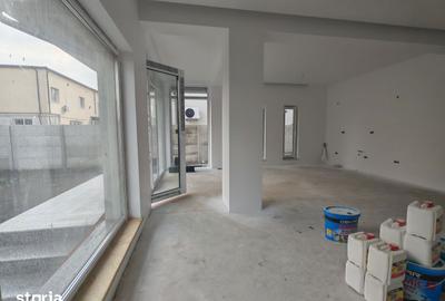 Casă cu 6 camere cu Teren 400 Mp în Central