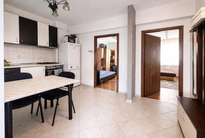 Apartament cu 2 camere decomandat în Central